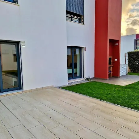 Deep Blue Ac Heating Complex With Pool & Bbq Apartman *