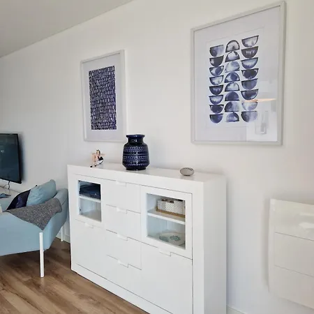 Deep Blue Ac Heating Complex With Pool & Bbq