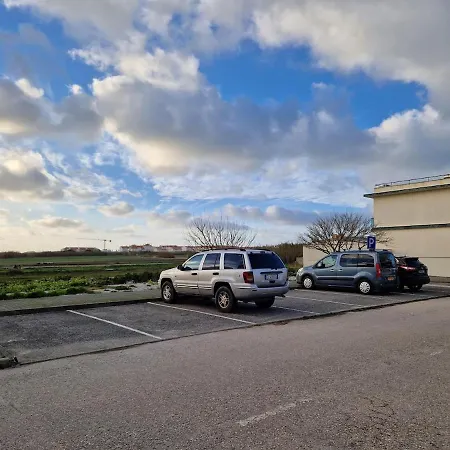 Deep Blue Ac Heating Complex With Pool & Bbq