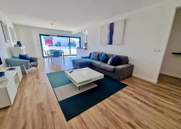 Deep Blue Ac Heating Complex With Pool & Bbq Ferrel (Leiria)