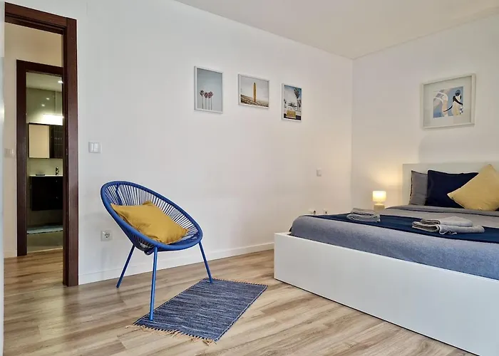 Apartment Deep Blue Ac Heating Complex With Pool & Bbq Ferrel (Leiria)