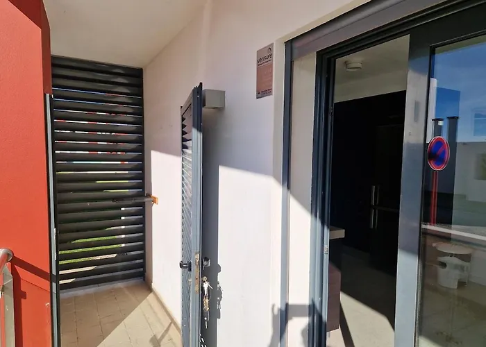 Apartment Deep Blue Ac Heating Complex With Pool & Bbq *